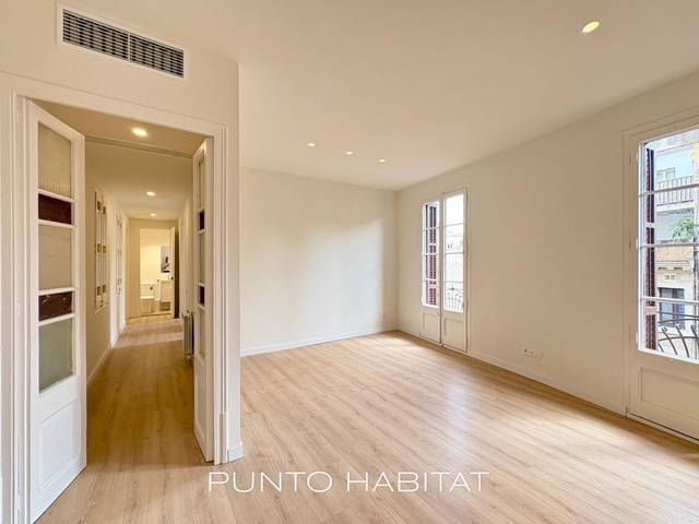 Piso en Venta en Carrer de Sant Antoni Abat en El Raval