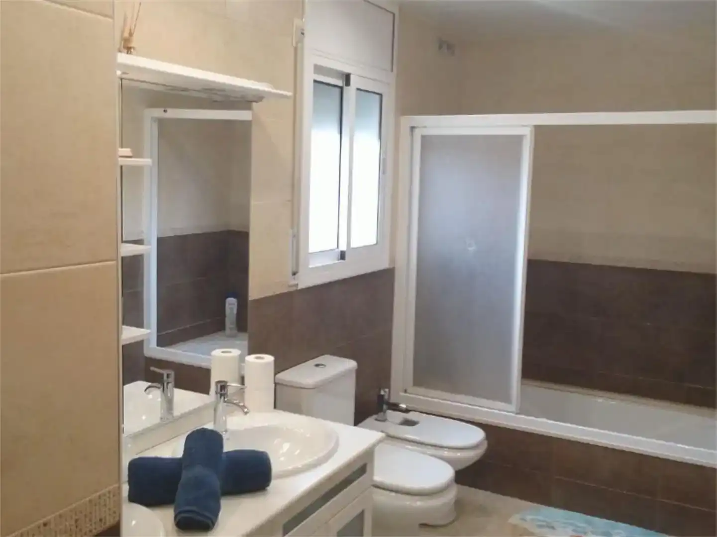 Bany de Casa o xalet en venda en Calafell amb Aire condicionat, Piscina i Balcó