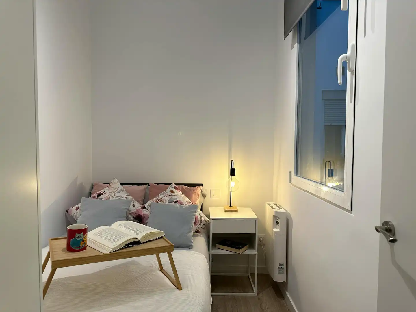 Habitación de Piso de alquiler en Madrid con Calefacción, Amueblado y Lavadora