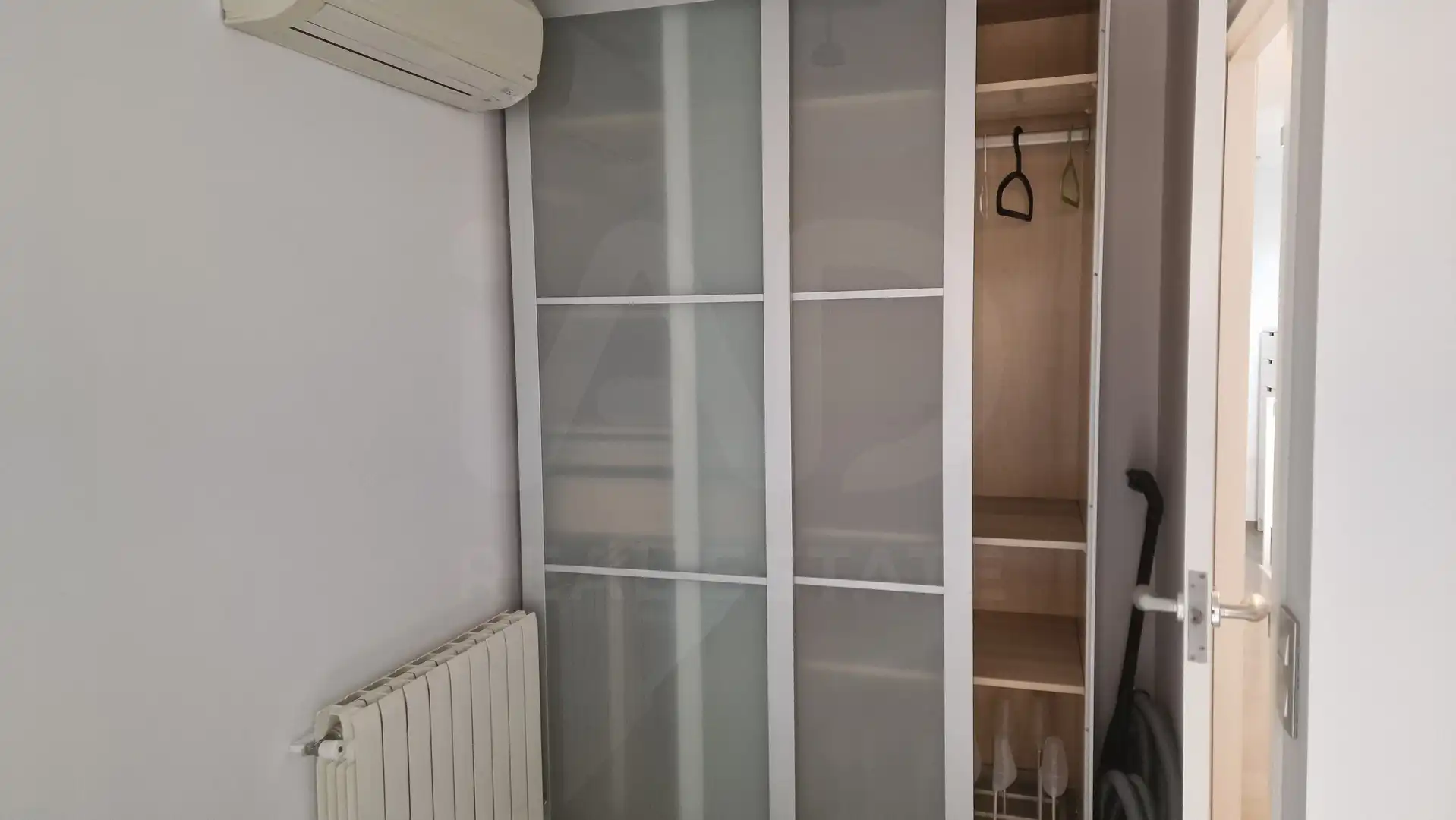Schlafzimmer von Haus oder Chalet zur Miete in Sant Just Desvern mit Klimaanlage, Heizung und Terrasse