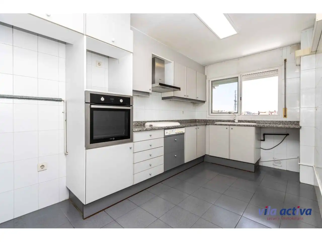 Cocina de Dúplex en venta en Terrassa con Aire acondicionado, Calefacción y Terraza