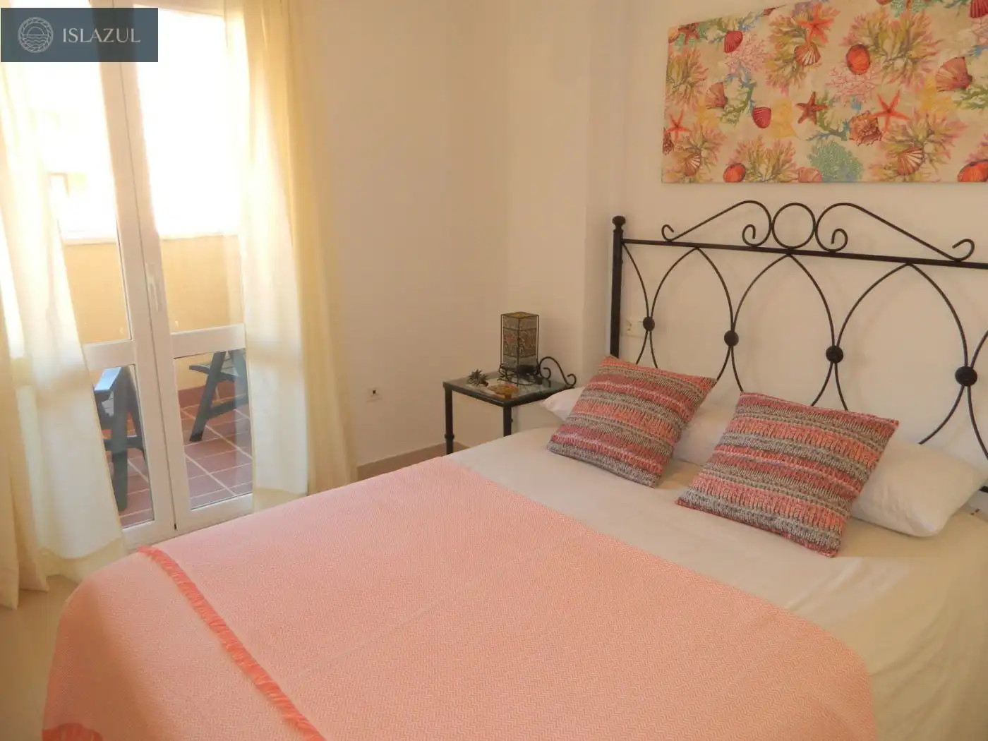 Habitación de Dúplex de alquiler en Isla Cristina con Terraza, Balcón y Piscina comunitaria