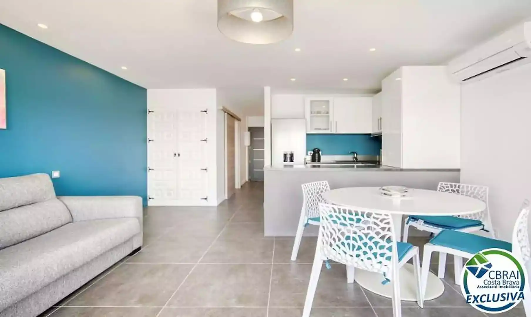 Küche von Wohnung zum Verkauf in Roses mit Klimaanlage, Heizung und Terrasse