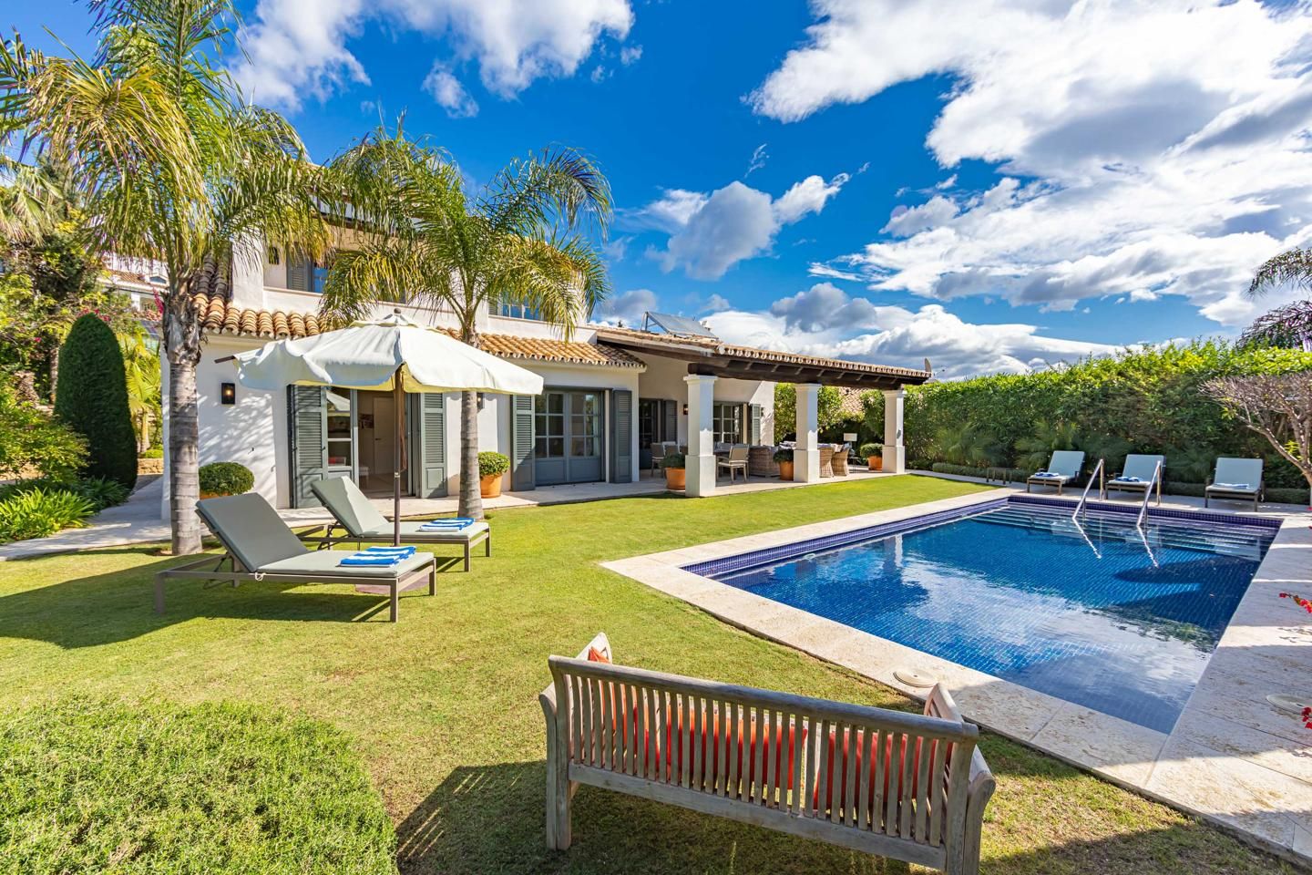 Garden of House or chalet for sale in Estepona  with Air Conditioner, Private garden and Terrace