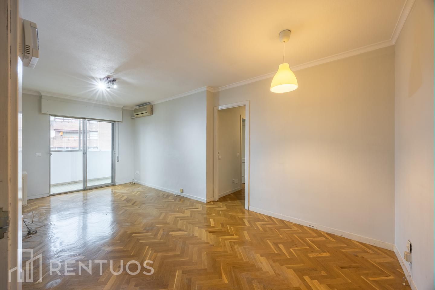 Bedroom of Flat to rent in  Madrid Capital  with Air Conditioner, Heating and Parquet flooring