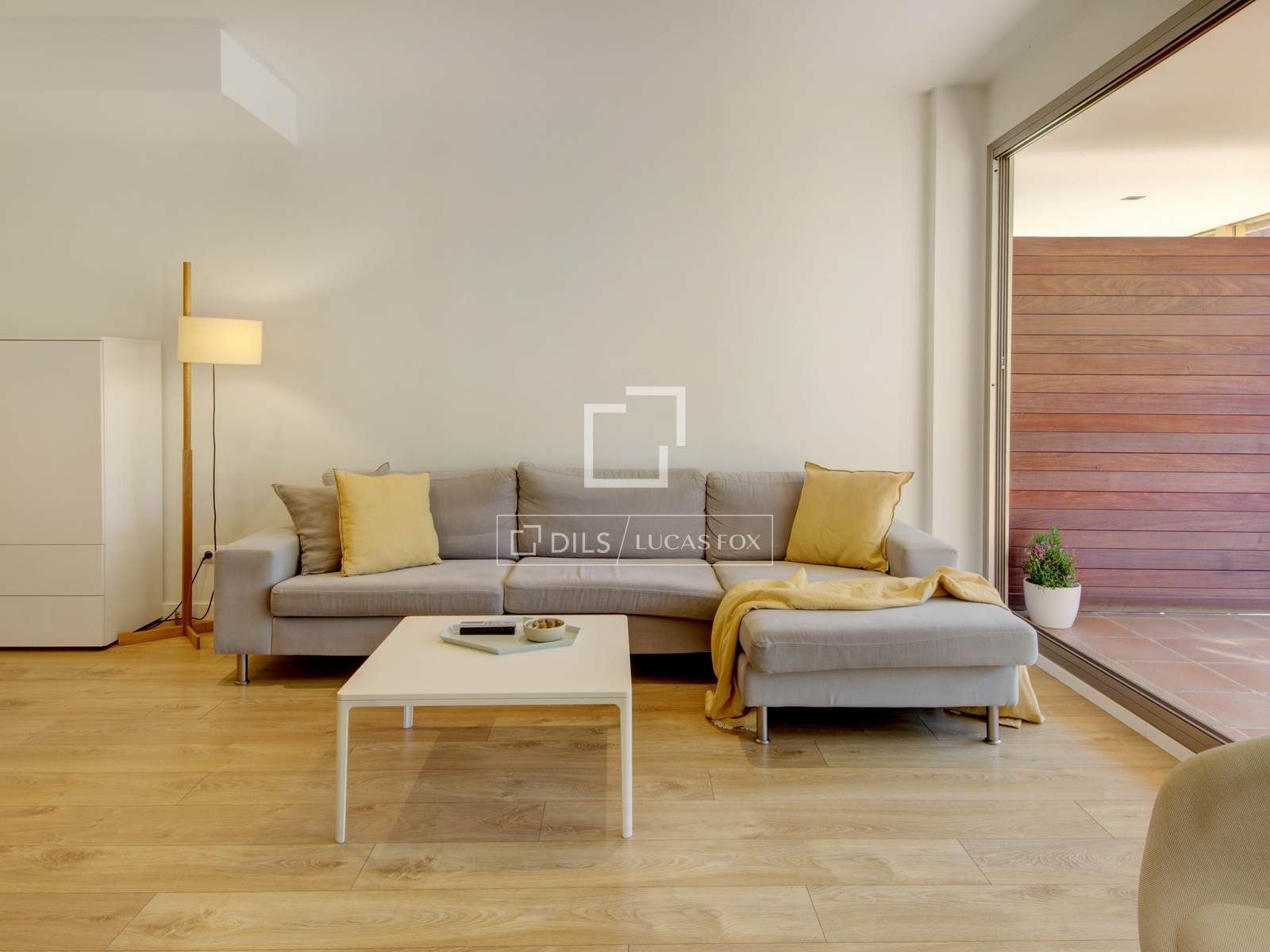 Living room of Flat for sale in Sant Feliu de Llobregat  with Air Conditioner, Heating and Private garden