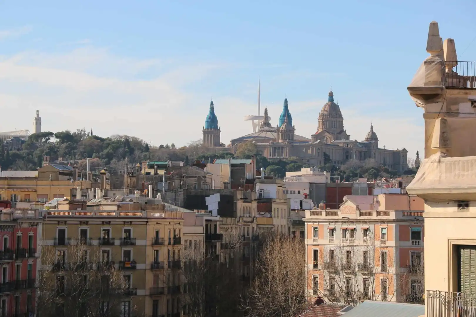 Vista exterior de Piso en venta en Barcelona con Terraza y Balcón