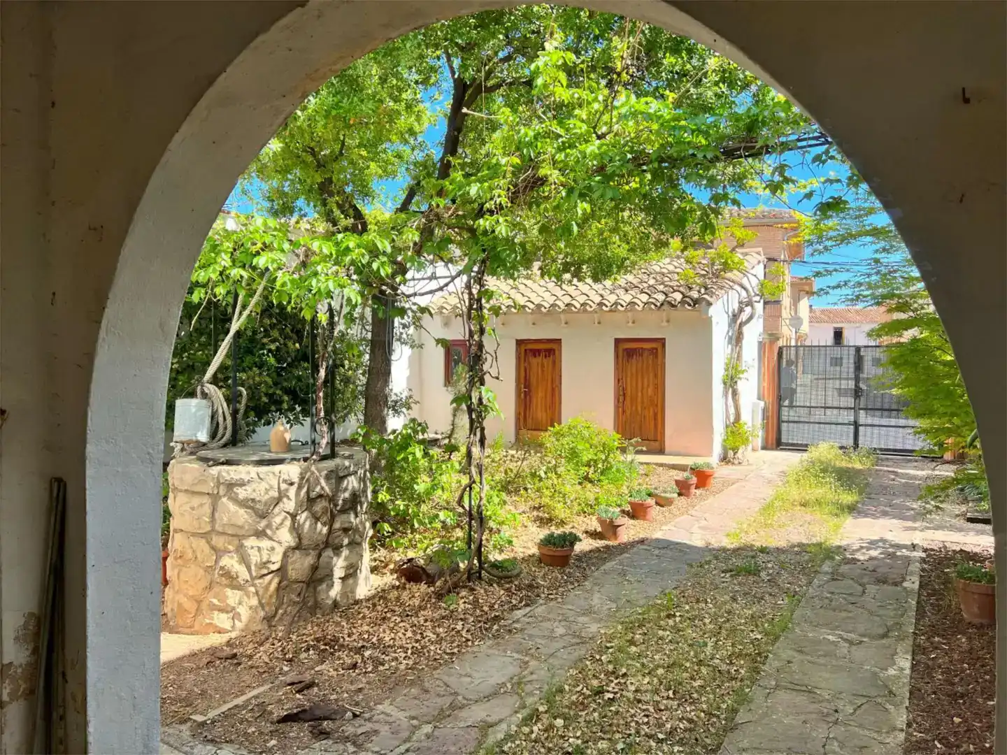 Exterior view of Flat for sale in Camporrobles  with Private garden, Storage room and Furnished