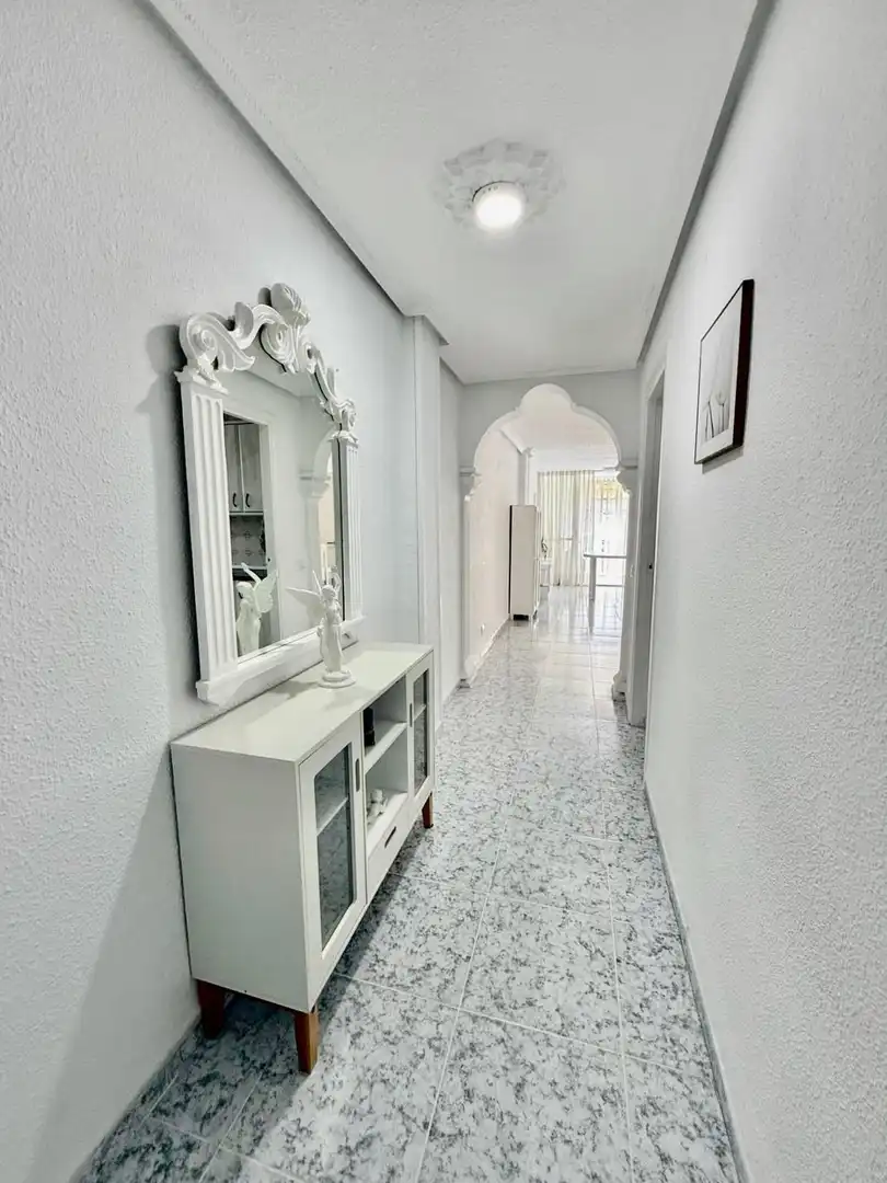 Apartamento en venta en Benidorm con Terraza y Amueblado