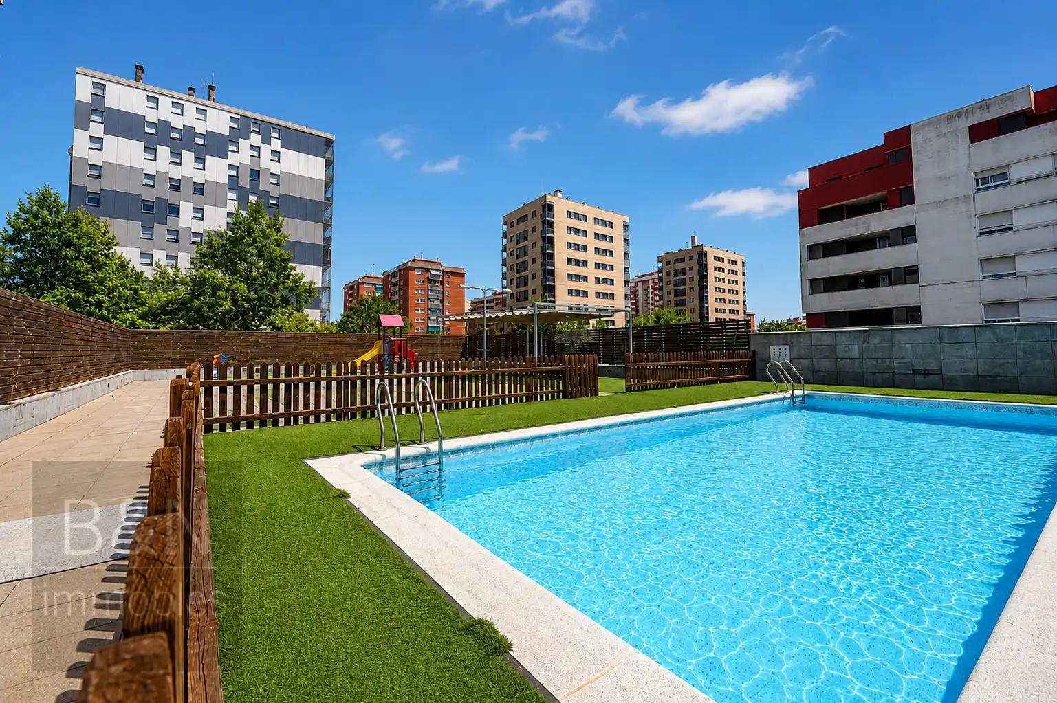 Swimming pool of Flat for sale in Terrassa  with Air Conditioner, Heating and Terrace