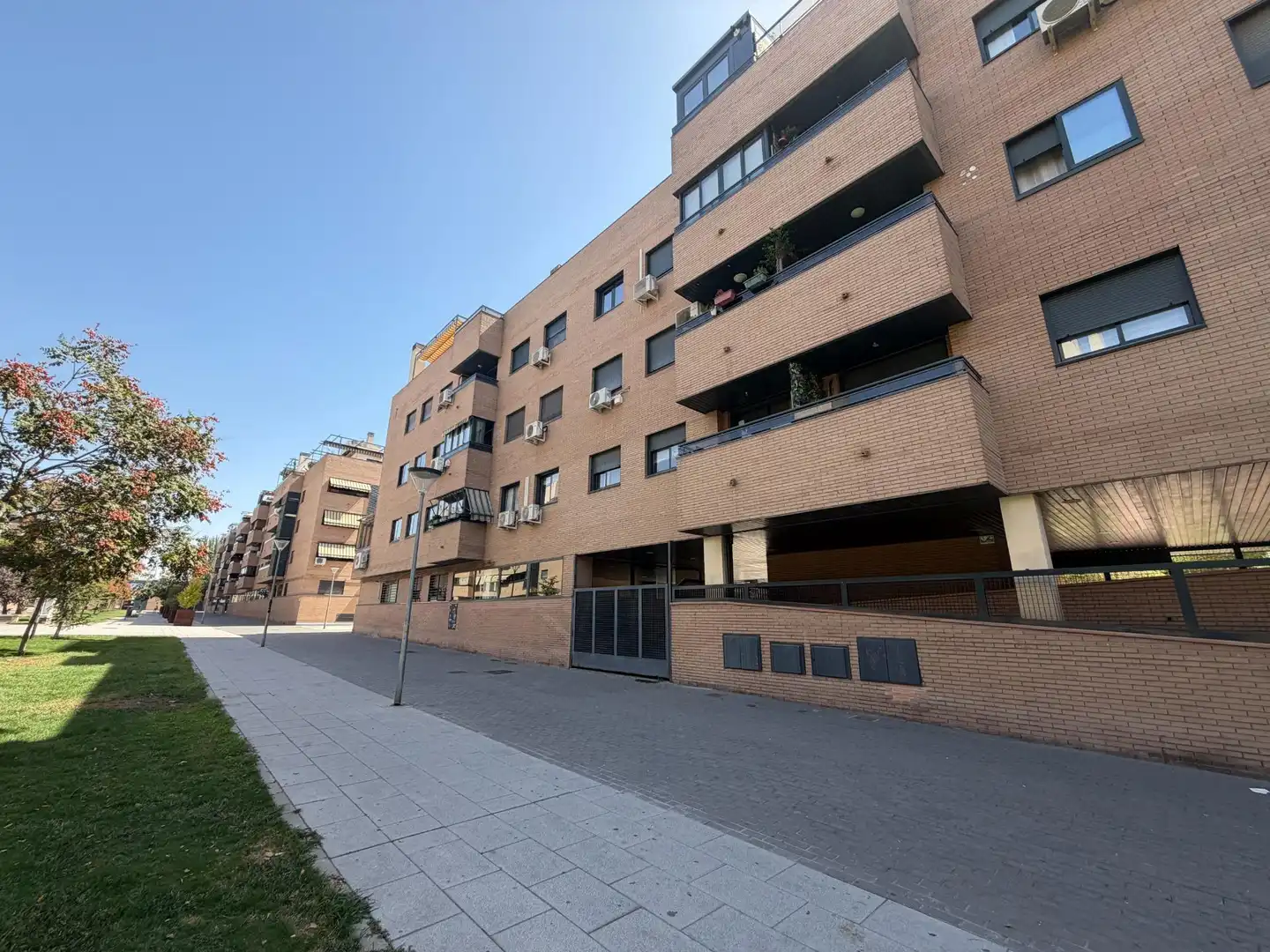Exterior view of Flat for sale in Pinto  with Air Conditioner, Heating and Private garden