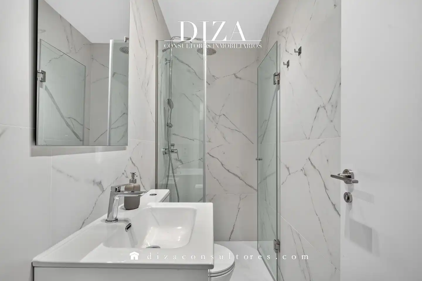 Bathroom of Ground floor for rent in Madrid  with Air Conditioner and Furnished