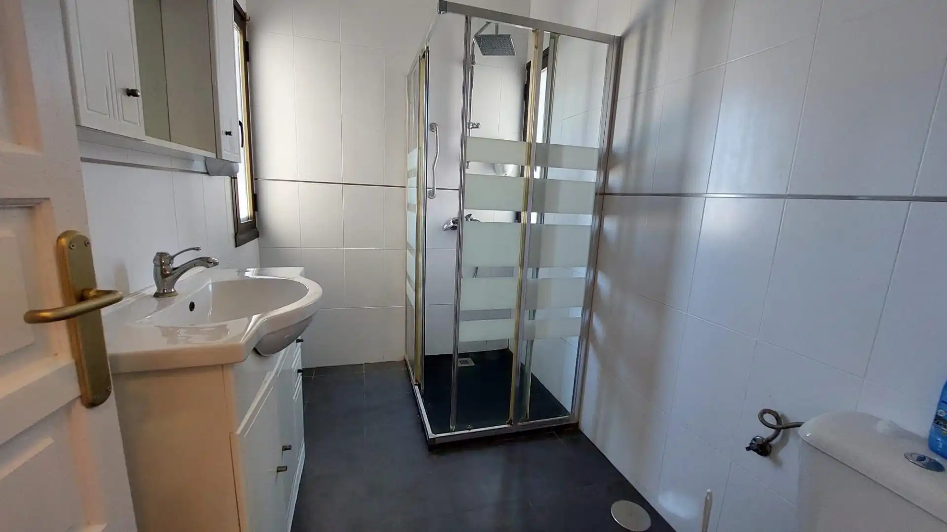 Bathroom of Flat for sale in Roquetas de Mar  with Terrace and Community pool