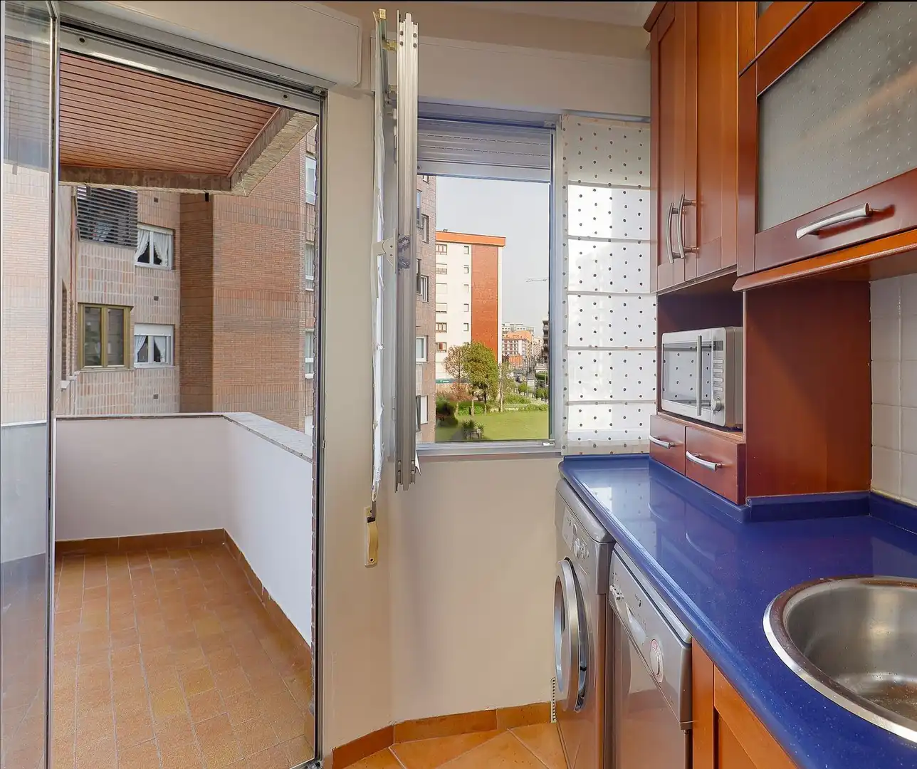 Cocina de Piso de alquiler en Gijón  con Calefacción, Terraza y Trastero