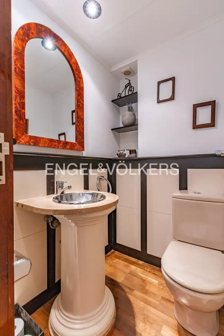 Cocina de Casa o chalet en venta en Barcelona con Aire acondicionado, Calefacción y Jardín privado