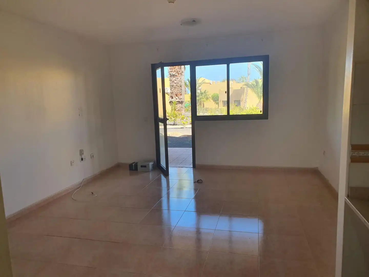Wohnung zum Verkauf in La Oliva mit Terrasse, Möbliert und Gemeinschaftspool