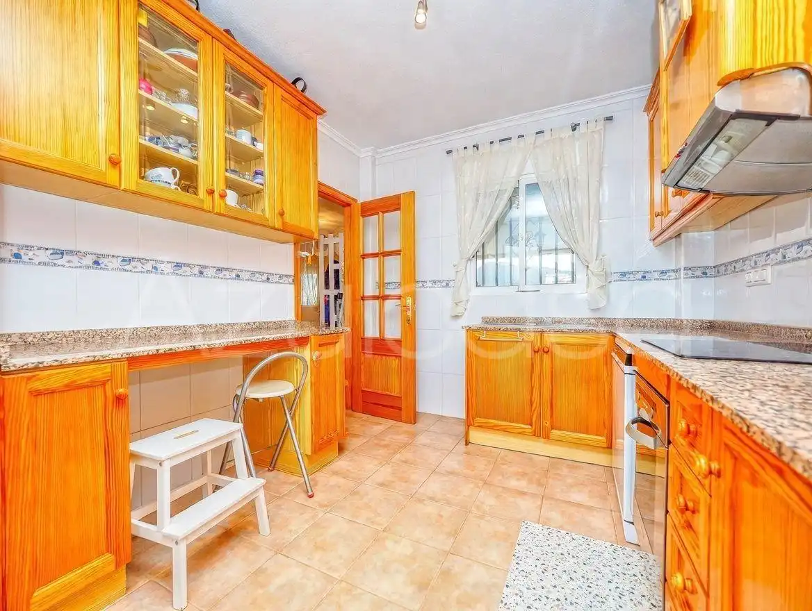 Cocina de Casa o chalet en venta en Castalla con Jardín privado, Terraza y Trastero