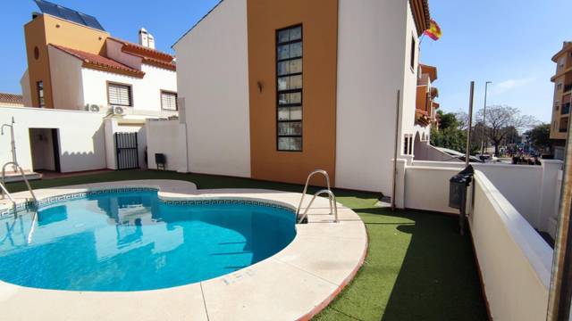 Casa adosada en Venta en Calle JOSE AREVALO BACA en Churriana - El Pizarrillo - La Noria-Guadalsol