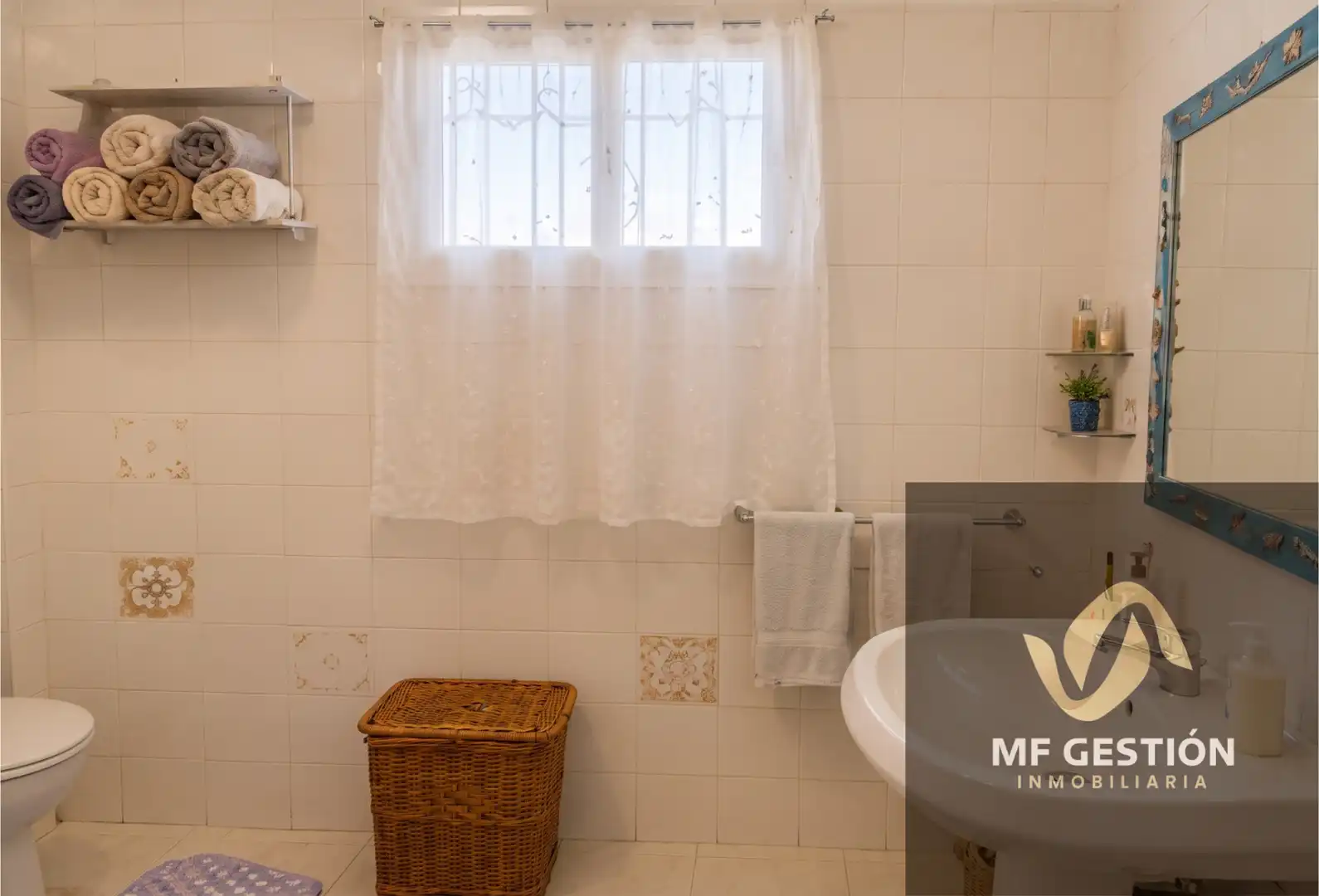 Baño de Piso en venta en Vigo  con Parquet, Amueblado y Horno