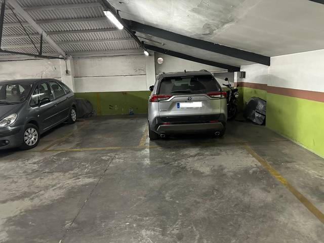 Garaje en Venta en Carrer de la Corona, 37A en El Carme