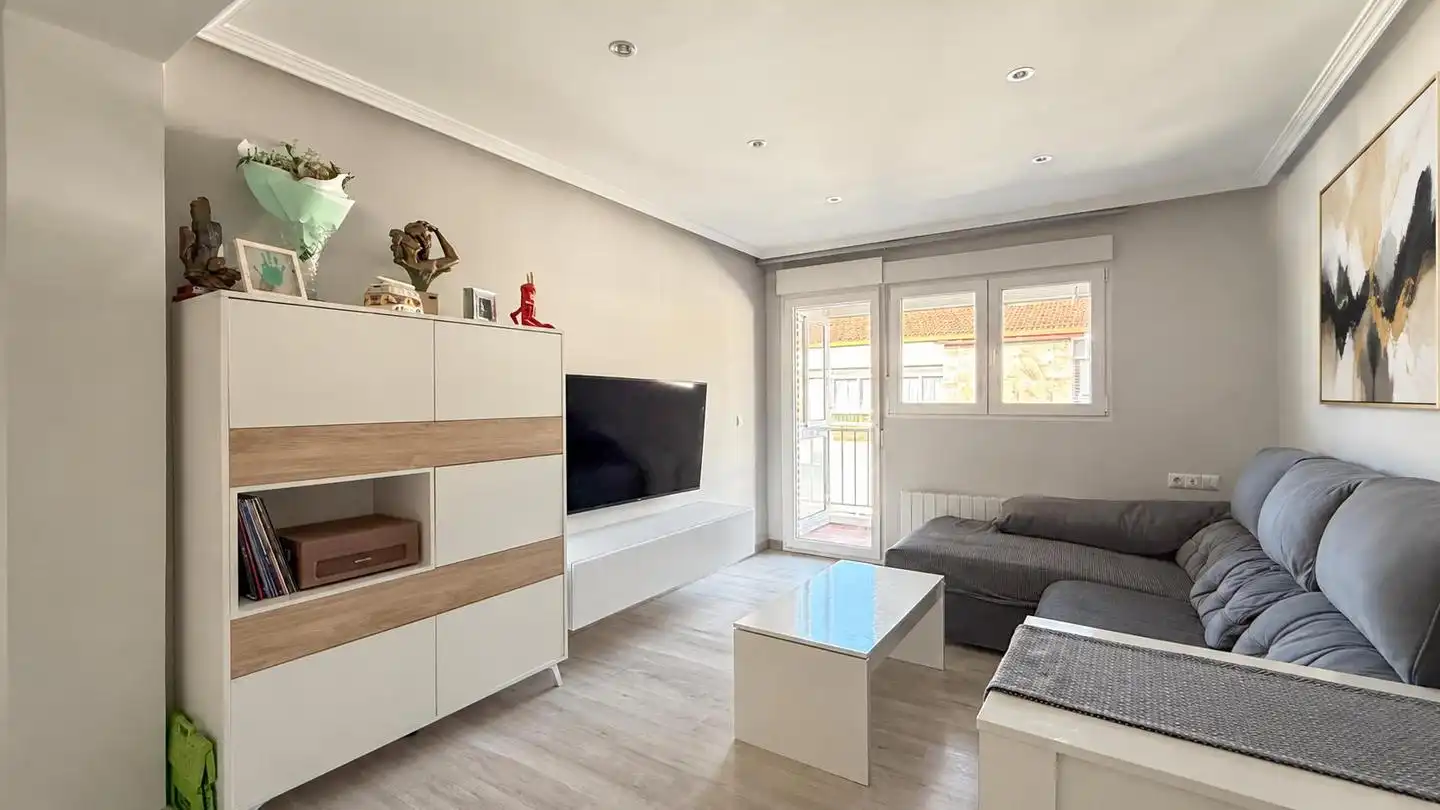 Living room of Flat for sale in Colindres, Cantabria