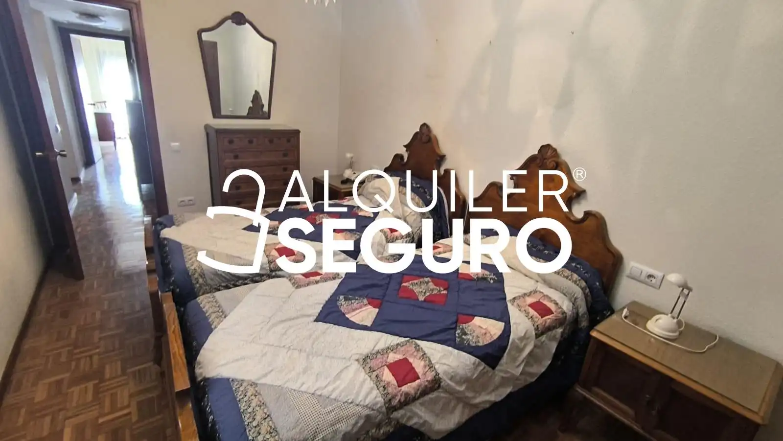 Bedroom of Flat for rent in Sevilla  with Air Conditioner and Furnished