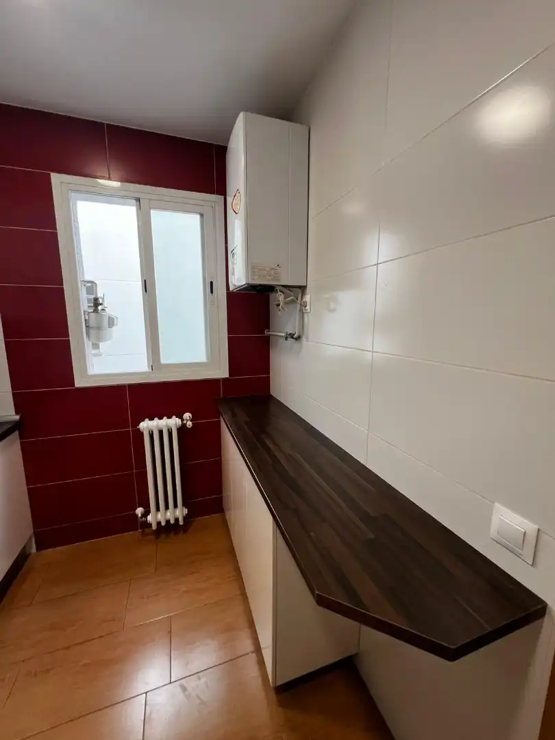 Cuina de Pis de lloguer en Madrid amb Calefacció, Forn i Rentadora