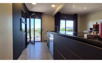 Kitchen of Flat for sale in Vic  with Air Conditioner and Balcony