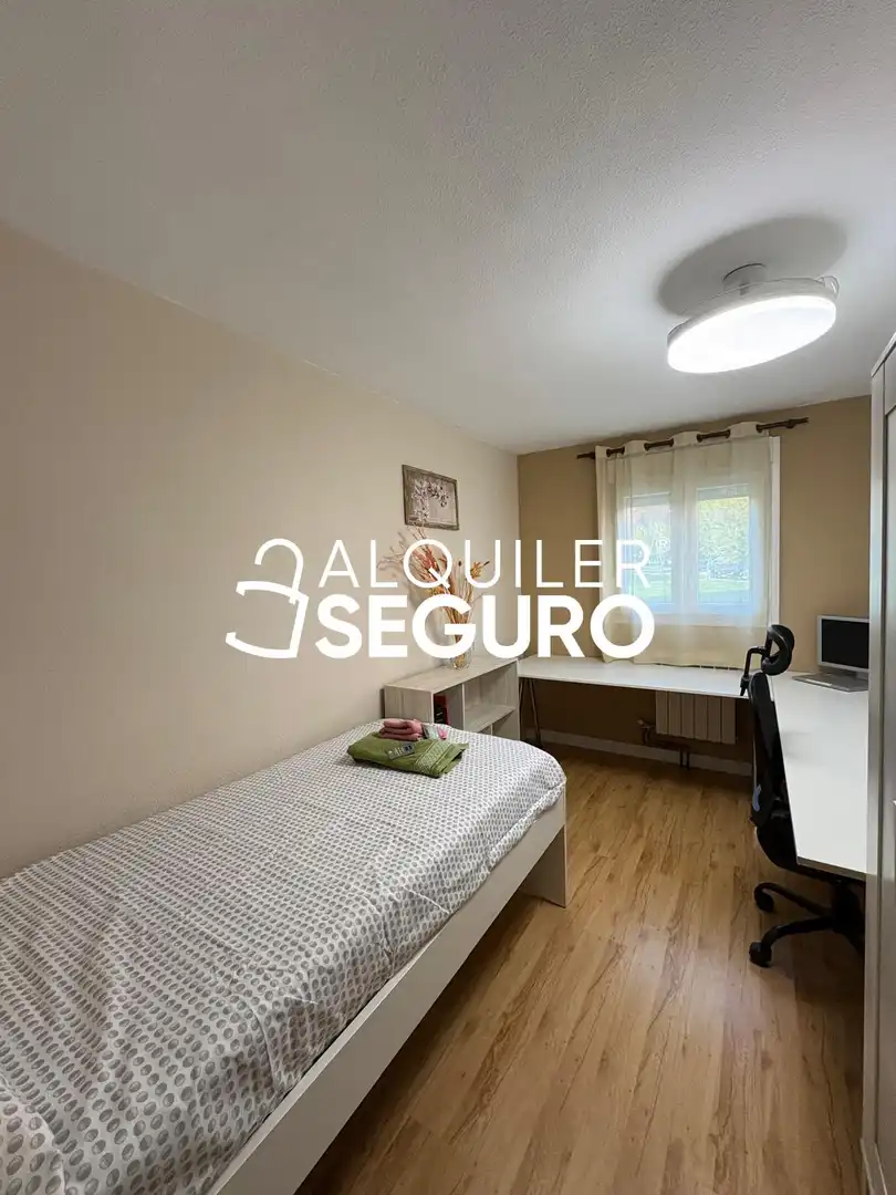 Bedroom of Flat for rent in Puente de Vallecas