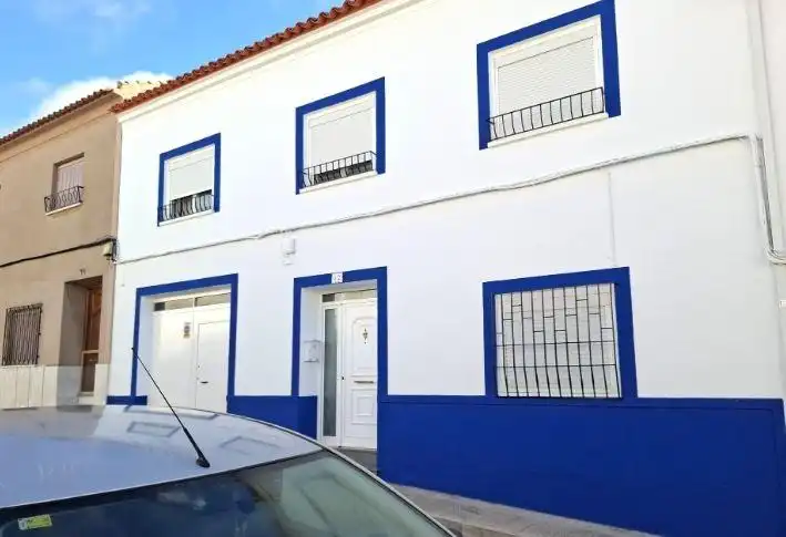 Adossat en venda a Calle Santa Ana
