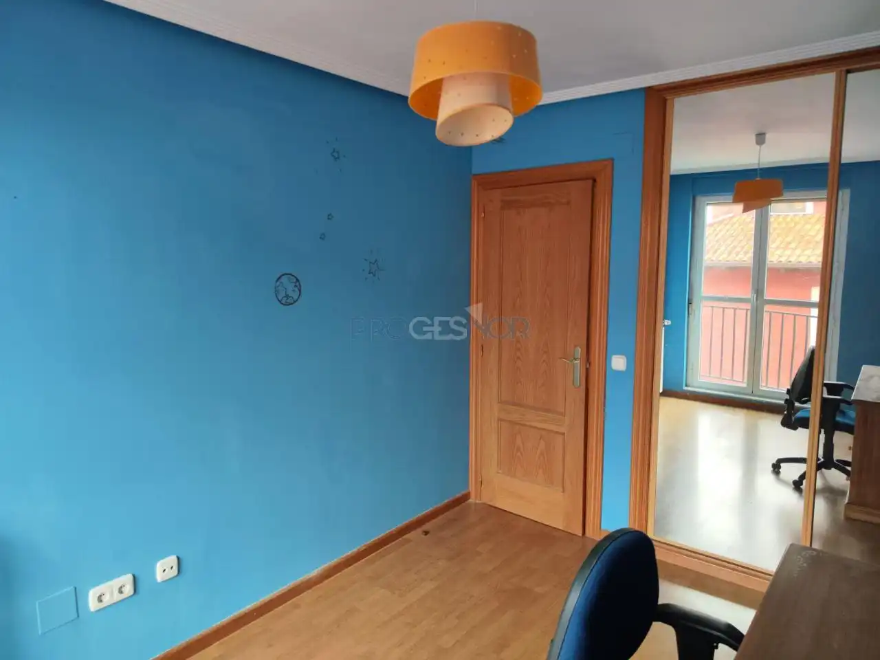 Casa adosada en venda en Valdefresno amb Calefacció, Jardí privat i Parquet