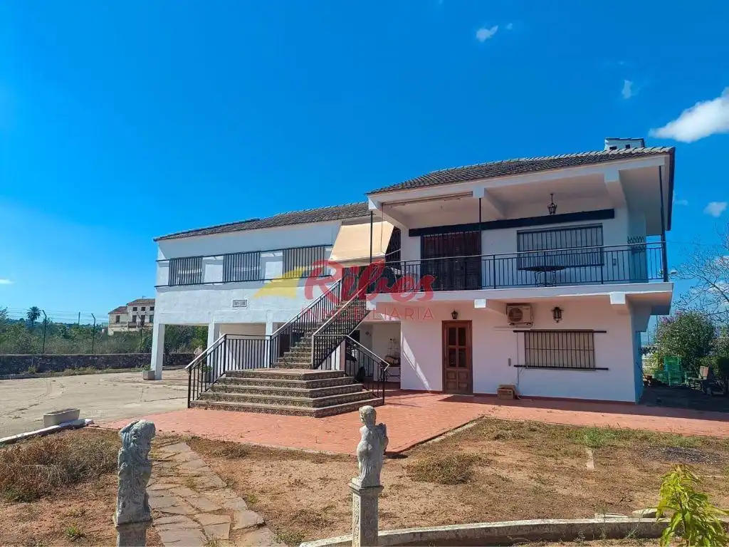 Außenansicht von Haus oder Chalet zum Verkauf in Alzira
