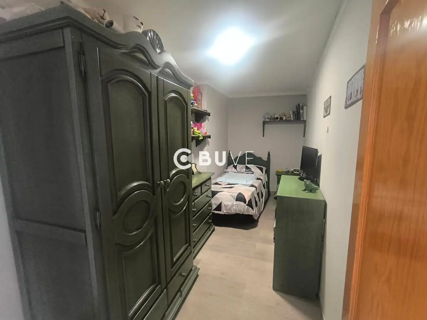 Habitación de Casa adosada en venta en Lucena con Calefacción y Amueblado