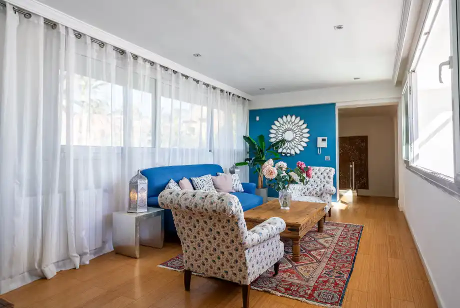 Sala d'estar de Casa o xalet de lloguer en Marbella amb Aire condicionat, Jardí privat i Terrassa