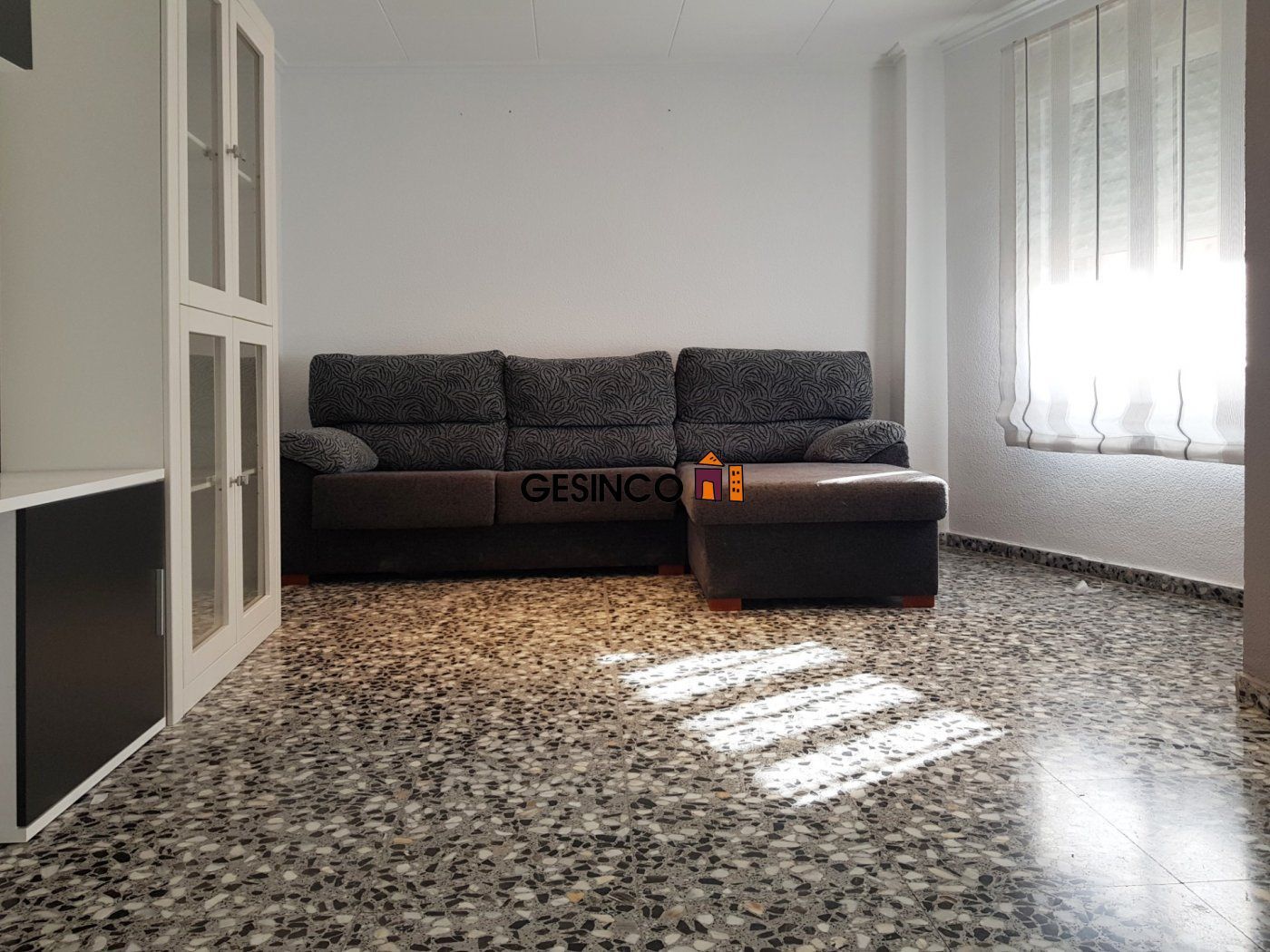 Living room of Flat for sale in Ontinyent  with Air Conditioner and Balcony