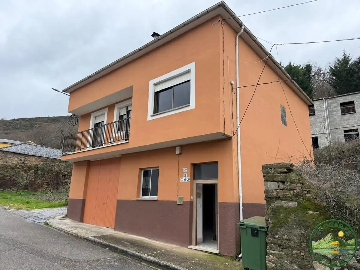 Exterior view of Houses for sale in Trabadelo  with Heating, Private garden and Parquet flooring