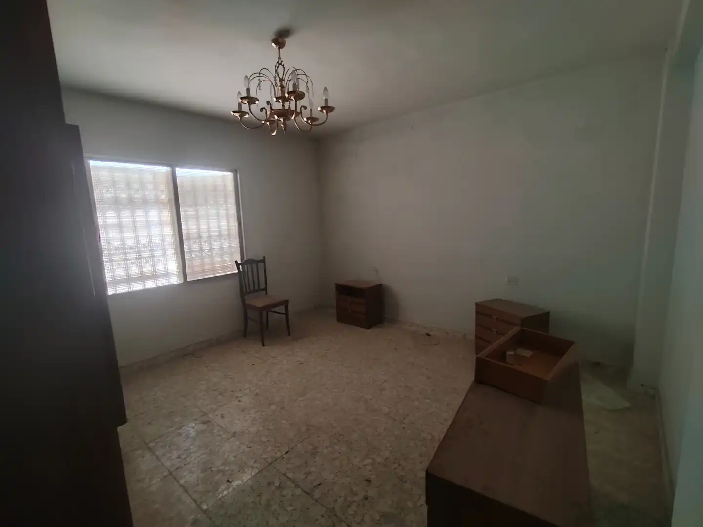 Sala d'estar de Casa o xalet en venda en Baza amb Moblat