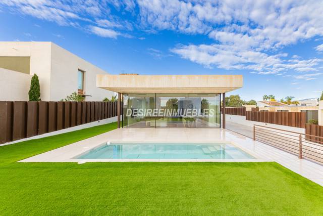 Casa-chalet en Venta en Nueva Santa Barbara - Cruz de Gracia