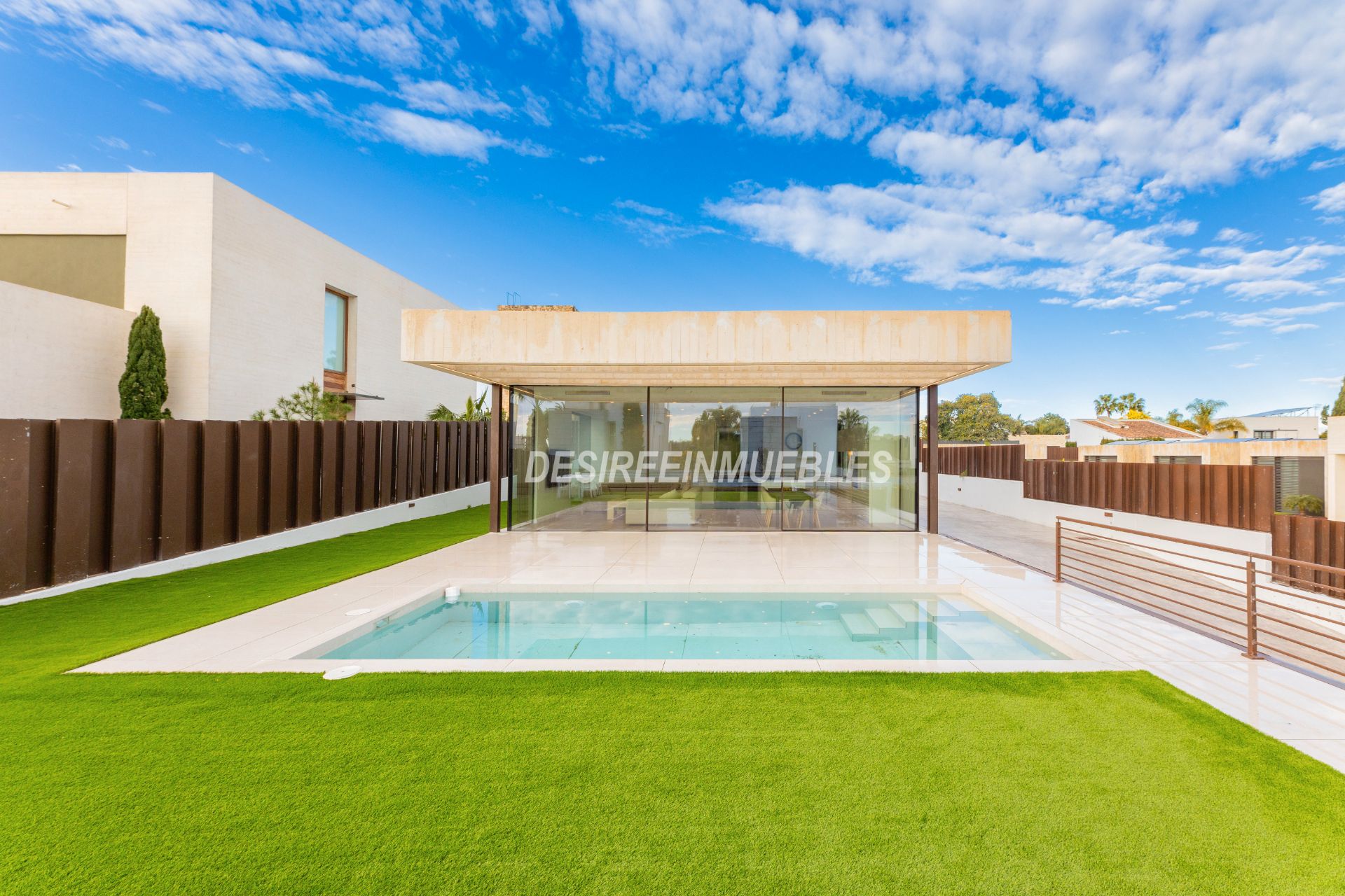 Piscina de Casa o xalet en venda en Godella amb Aire condicionat, Calefacció i Jardí privat
