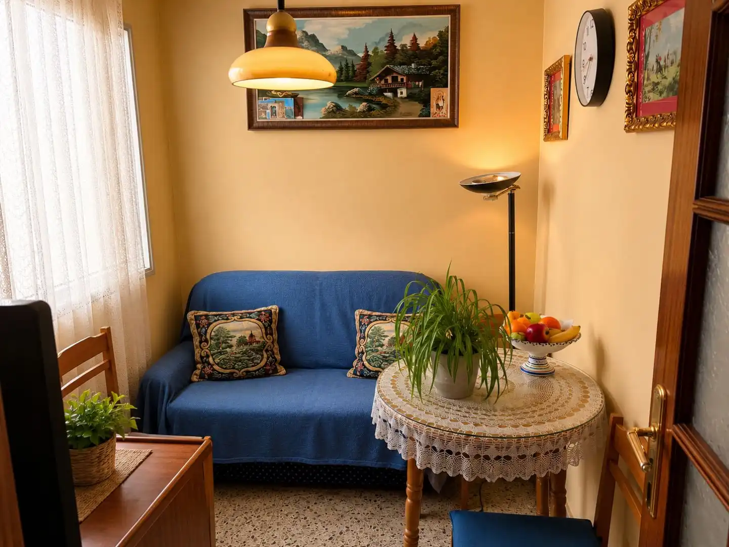 Sala de estar de Piso en venta en  Madrid Capital