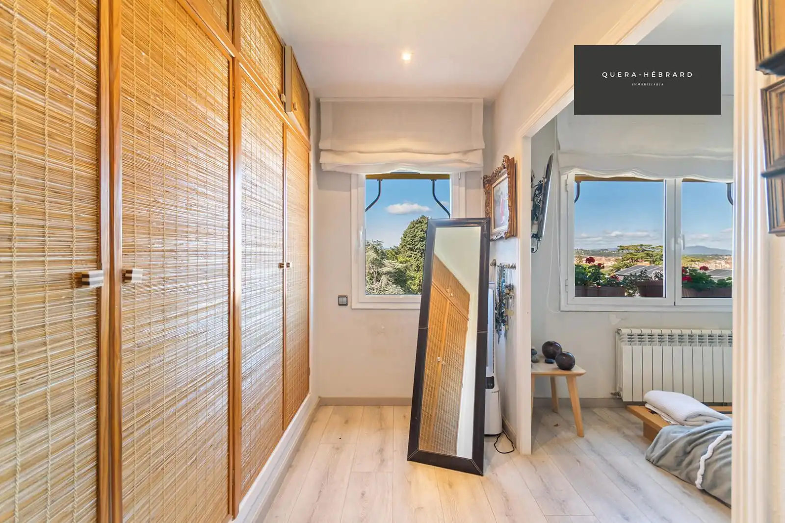 Habitación de Casa adosada en venta en Sant Cugat del Vallès con Calefacción, Parquet y Terraza