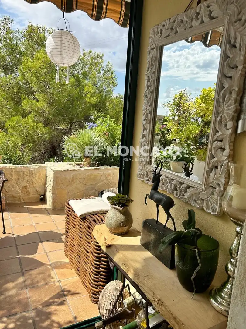 Terrassa de Casa adosada en venda en Orihuela amb Aire condicionat, Calefacció i Jardí privat