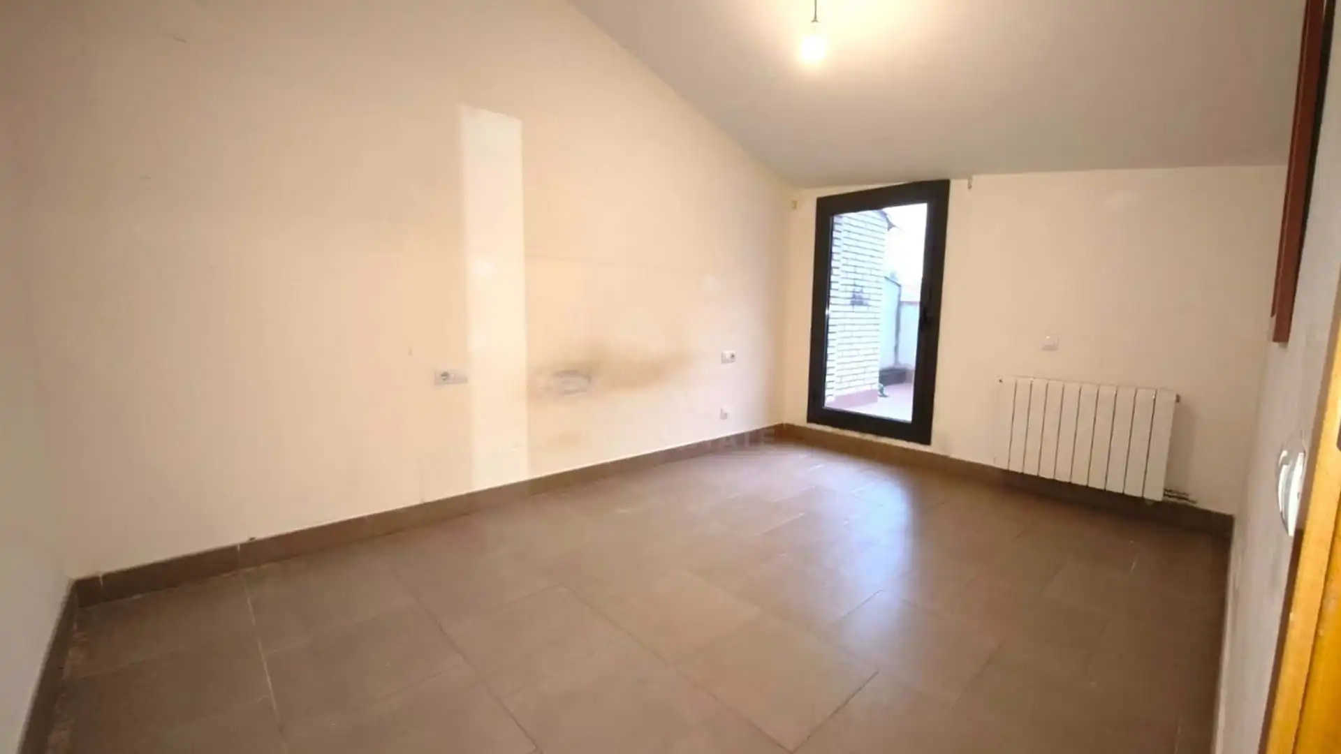 Habitación de Ático en venta en Rubí con Calefacción y Terraza