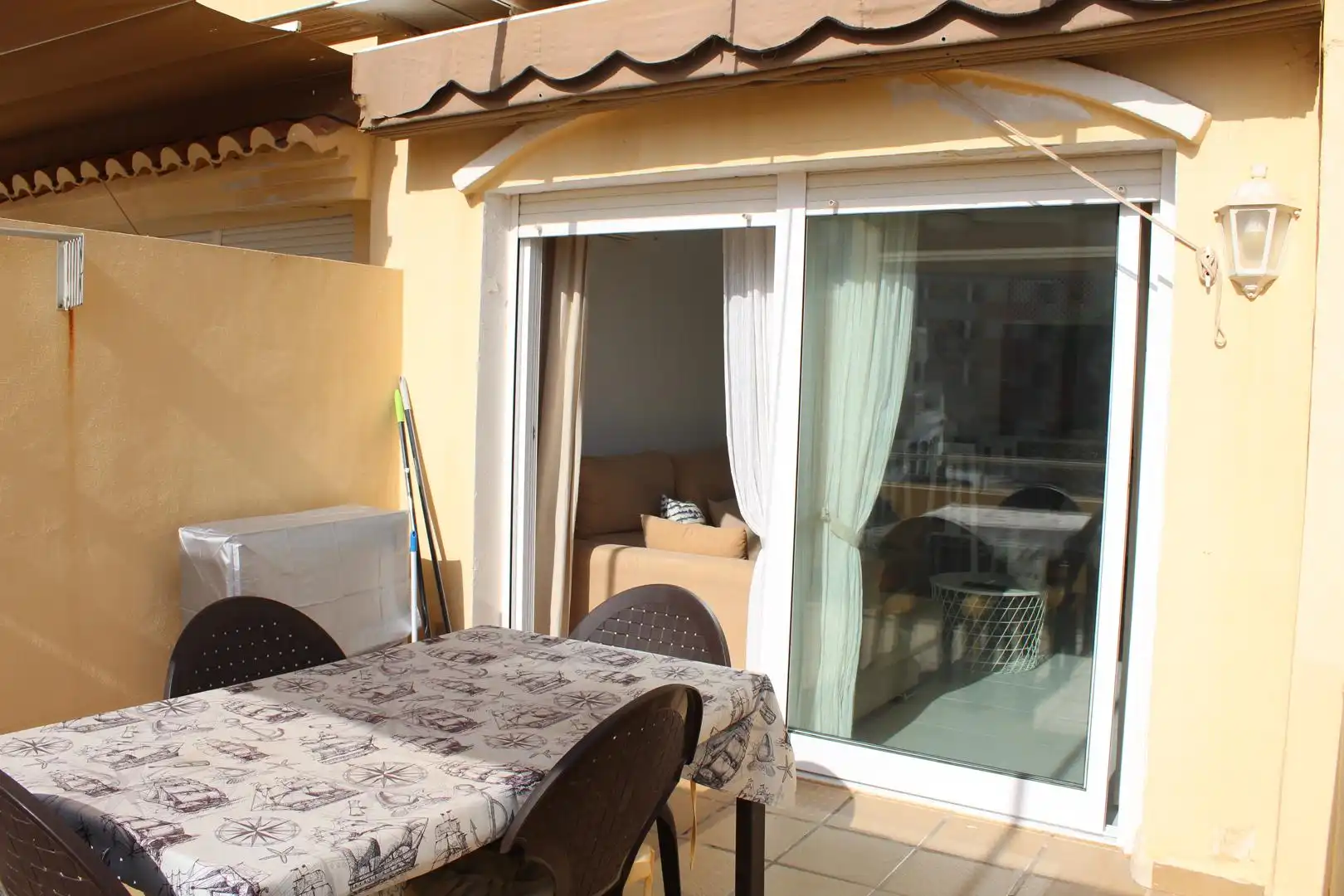 Terrassa de Apartament en venda en Roquetas de Mar amb Aire condicionat, Terrassa i Piscina