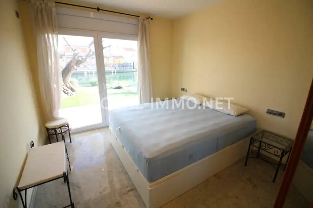 Habitación de Casa o chalet en venta en Roses con Aire acondicionado, Calefacción y Jardín privado