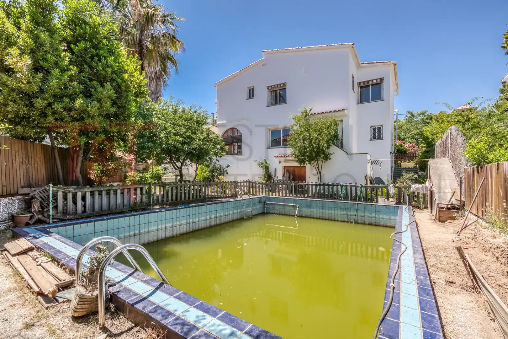 Piscina de Casa o chalet en venta en Pineda de Mar con Aire acondicionado, Calefacción y Jardín privado