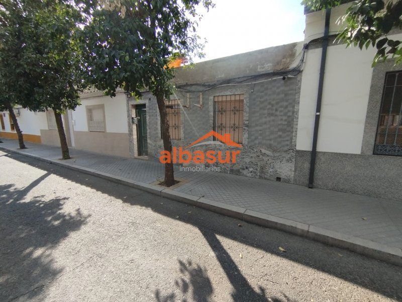 Vista exterior de Casa o chalet en venta en  Córdoba Capital