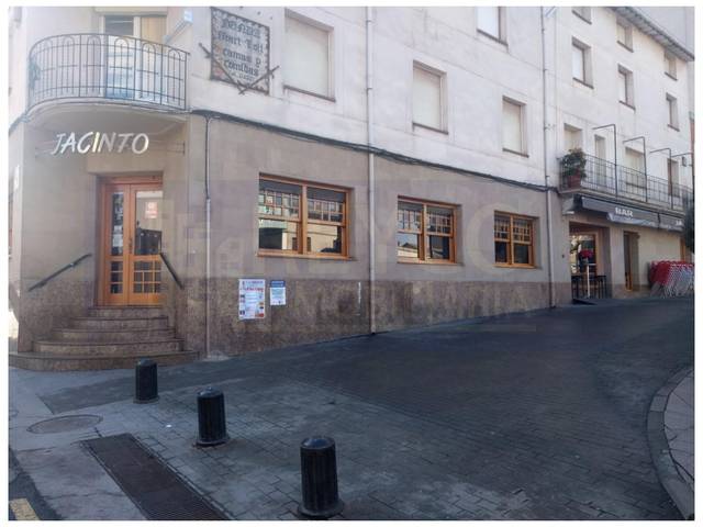 Local comercial en Alquiler en Baños de Río Tobía