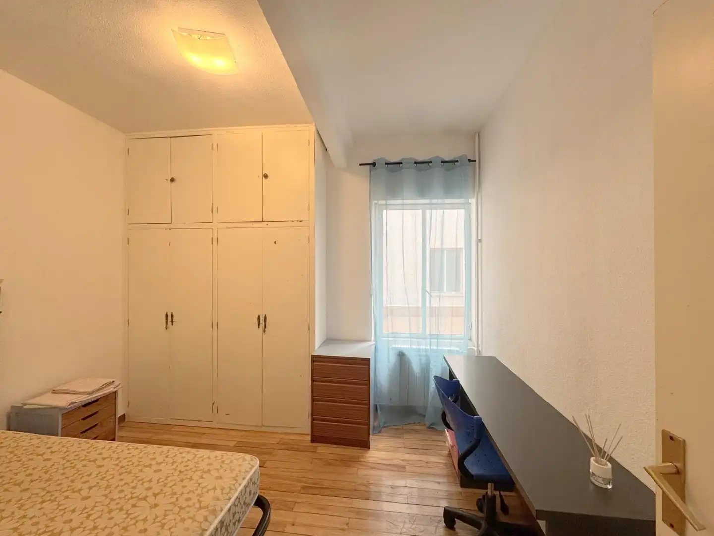 Habitación de Piso de alquiler en Ávila con Parquet y Amueblado