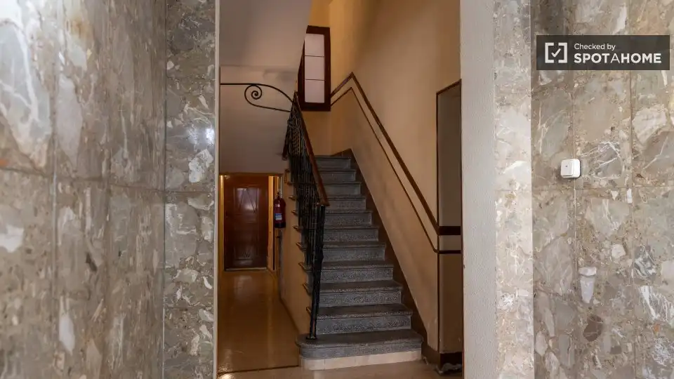 Appartamento con terrazza in affitto a Chamberí, imagen 16